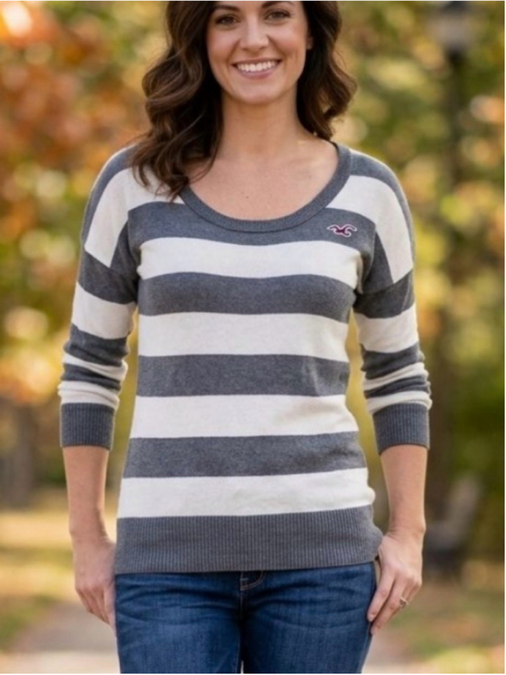 Women's Hollister Striped Scoop Neck Sweater Grey White Size S. 2033
